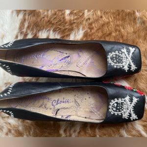 Chinese Laundrie skull and crossbones pumps with beads